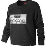 New Balance Black Essentials Linear Crew Photo 0