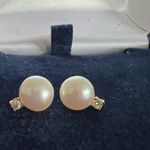 14 Karat Gold Pearl and Diamond Stud Earrings Pearl Pink Tone No Backs Untested White Photo 9