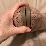 Soda size 10 faux suede sideĀ zip ankle booties in a pinkish tanācolorāGUC Photo 12