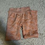 AYBL  orange peach camo seamless butt scrunch leggings size small Photo 2