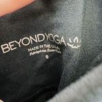 Beyond Yoga Leggings Photo 3