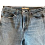 Levi's  Premium Wedgie Straight Fit Cheeky Jean Sz 30X27” (10) Crop Med Wash Photo 3