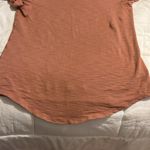 Lululemon T shirt Photo 2