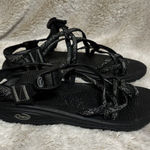Chaco Sandals Women’s Size 9 Classic Strappy Toe Loop Shoes Black Outdoor Nature Photo 0