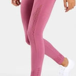 Gymshark  Seamless Energy Leggings in Pink (Dusty Rose) Photo 0