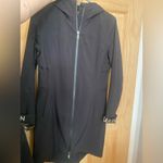 Lululemon rebel rain jacket Photo 7