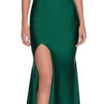 La Femme New! 28518 Jersey Column
Gown in Emerald Size Sz 6 $328 Photo 0