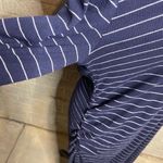Isabel‎ Maternity Navy Striped Ribbed V Photo 2