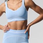 Alo Yoga Alo Airbrush Heart Throb Sports Bra - Seashell Blue White XS Photo 7