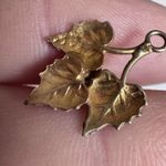 South Dakota 10k Black Hills Gold 4 Grape Leaf Pendant 1/2” .3g Photo 4