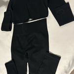 Black Long Sleeve Crop Top Size L Photo 4