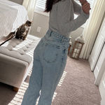 Abercrombie & Fitch Abercrombie Curve Love Ultra High-Rise 90s Straight Jeans Photo 0