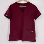 FIGS  Casma 3-pocket V-Neck Scrub Top Women’s Size Small in Burgundy Photo 1