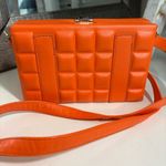 Source Unknown Woman’s box cross body bag in orange color Photo 14