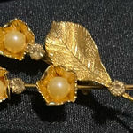 Pearl flower golden leaf brooch Gold Photo 0