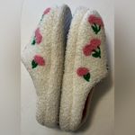 Kensie Pink Cherries bedroom slippers size 6/7 Photo 2