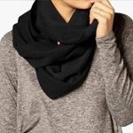 Beyond Yoga  infinity scarf Photo 0