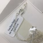 New Genuine Crystal Fine Silver Plated Disc Initial E necklace 18" Chain in Box Photo 2