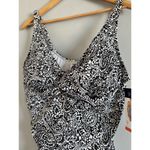 NWT Lands End Black White Paisley Print One Piece Swimsuit Women’s Size 2XL Photo 2
