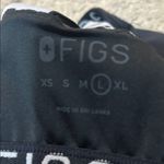 FIGS  black sports bra size L very good condition! Photo 1