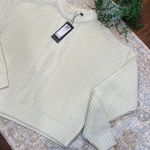 VERO MODA NWT  Presley Sweater Photo 1