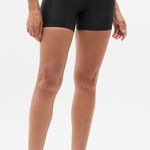 Athleta Pacesetter Ultra High Rise 4" Shortie with Back Zip Pocket Black Sz M Photo 0