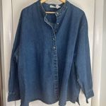 Bill Blass  Vintage 90s/Y2K Oversized Denim Shirt. Size: 3X. Medium Wash. Photo 0