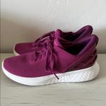 Kizik Athens Hands Photo 2