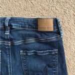 American Eagle  Outfitters Women’s Super Hi Rise Jegging Size 4 Medium-Dark Wash Photo 5