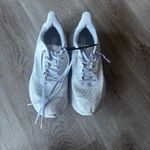 Hoka  Clifton 9 size 9 in white Photo 5