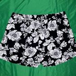 Old Navy  Black and White Floral High Waist Playa Shorts size XL Photo 3