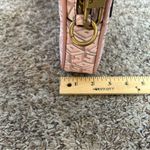 Guess Vikki camera crossbody bag clutch pink rose geometric allover print canvas Photo 9