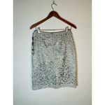 Tahari NWT  LUXE Silver shimmer Pencil Skirt  Size 4 Photo 3