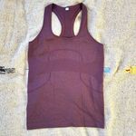 Lululemon  Swiftly Tech Racerback Tank in Marvel/Black Size 6 Photo 2