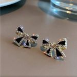 Gold and Black Bow Earrings Photo 2