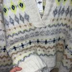 American Eagle Sweater Photo 2