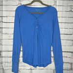 Columbia  Blue Ruched Long Sleeve Blouse V Neck 1/4 Button Light SZ S Petite Y2K Photo 0