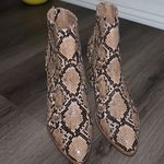 Steve Madden Women's Juliana Snakeskin Embossed Pointed Toe Block Heel Ankle 10 Photo 1