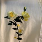 Las Olas Vintage  Yellow Rose Appliqué Button Down Size M Photo 1