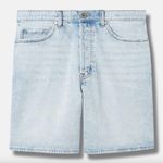 Torrid - 5 Inch Mom Jean Premium Classic Denim Mid-Rise Vintage Short Photo 0