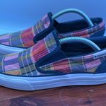 Converse slip ons women’s size 7 Photo 2