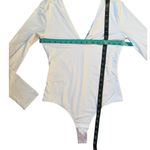 NEW Urban Social Bodysuit V Neck Size Medium White Photo 4