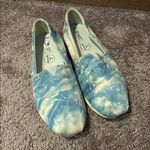 Toms  Cloudbound Alpargata blue & white tie-dye slip on shoes Photo 3