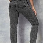 SheIn Black Denim Mom Jeans Photo 3