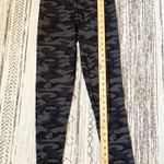 PINK - Victoria's Secret PINK Gray Black Camo Camouflage Ribbed Leggings Size Small Photo 4