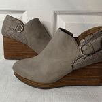 Dr. Scholl's Gray Wedge Ankle Shoes Tan Size 8.5 Photo 0