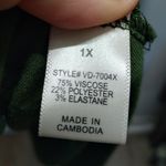 Zenana Outfitters  Size 1X Green Stretchy Sleeveless Midi Dress with Pockets Photo 3