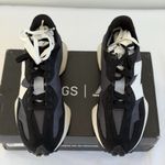 New Balance Figs  327 in Black, Size 7.5 Photo 8