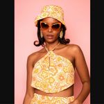 Dazey LA  Dazey Daisy Floral Graphic Print Bucket Hat Photo 1