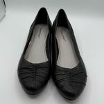 Baretraps  Women’s Black Leather Flats Size 8M Photo 1